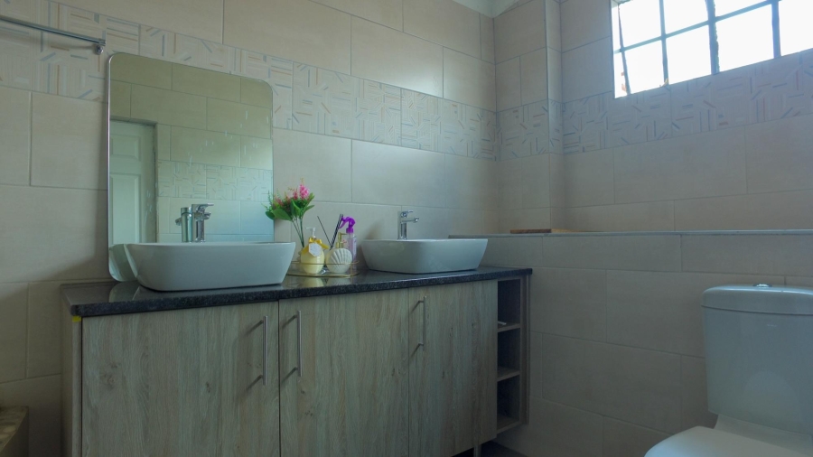 3 Bedroom Property for Sale in Rustenburg Central North West